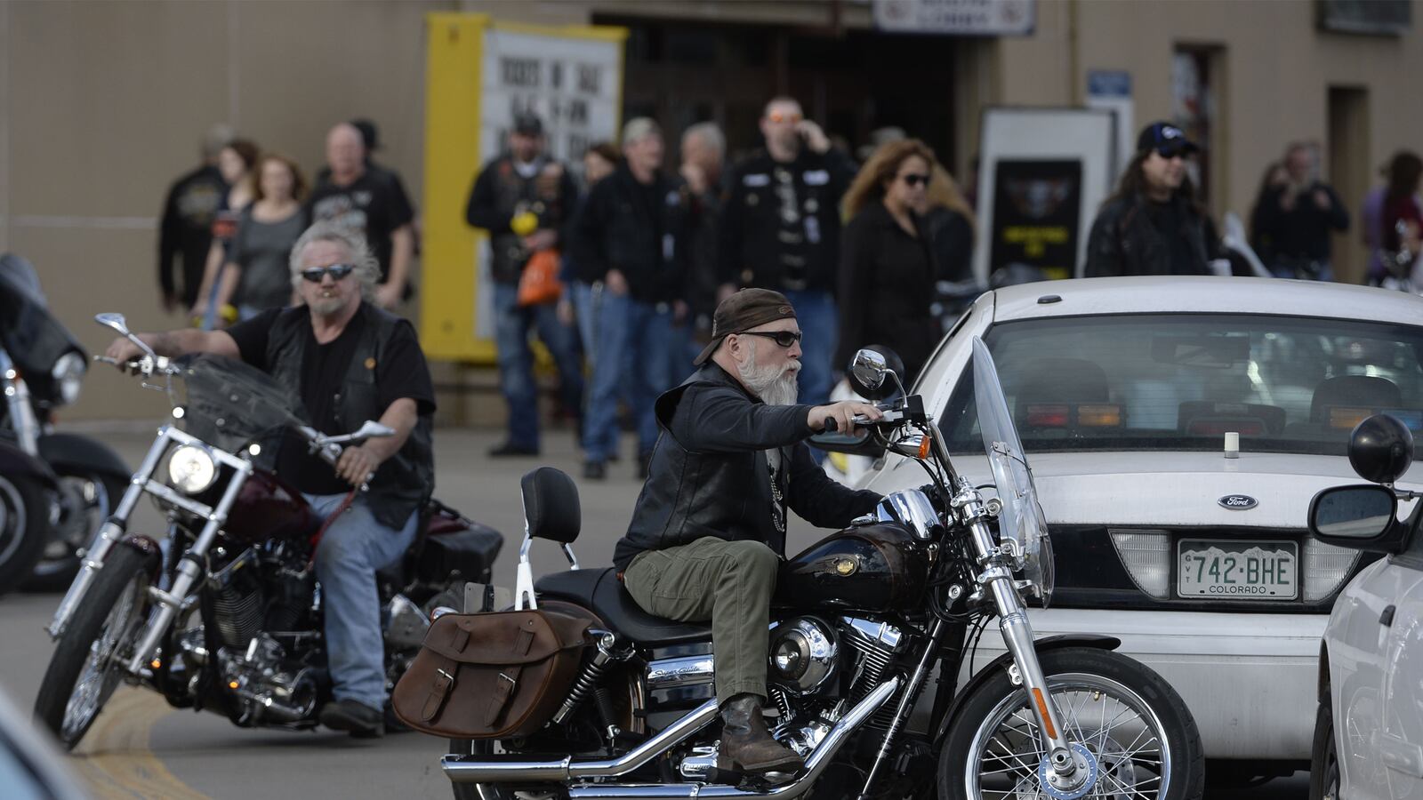 articles/2016/02/02/biker-gang-in-bloody-brawl-is-loaded-with-cops/160201-nestel-bikers-denver-tease_dducap