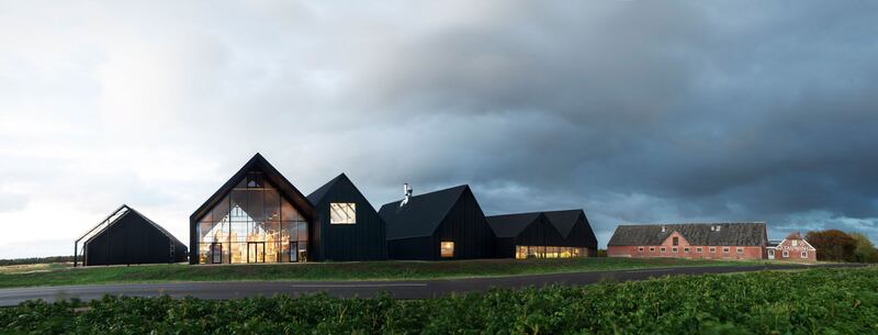 200714-Rothbaum-Whisky-scene-embed-02_p9hdeb