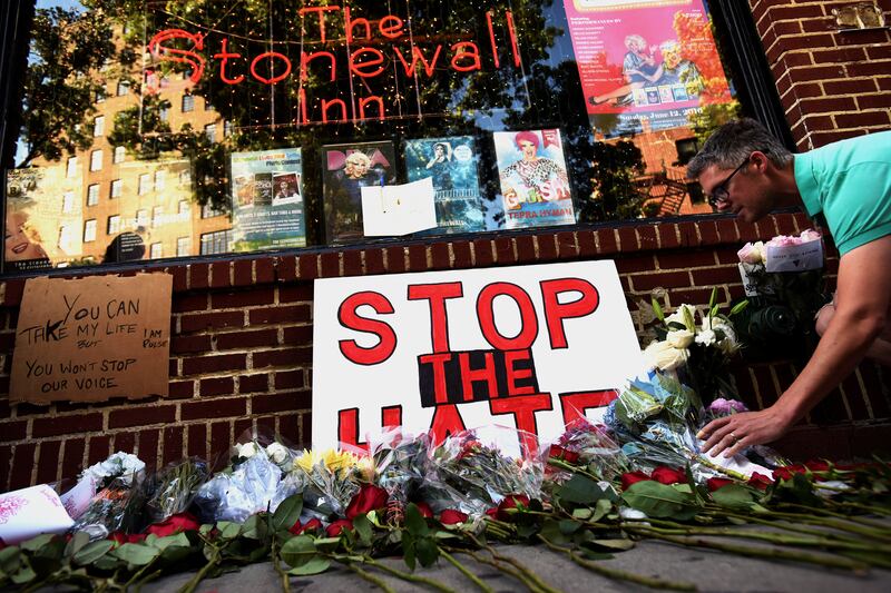 galleries/2016/06/12/mass-shooting-at-orlando-gay-club-photos/160612-pulse_attack_uljigr