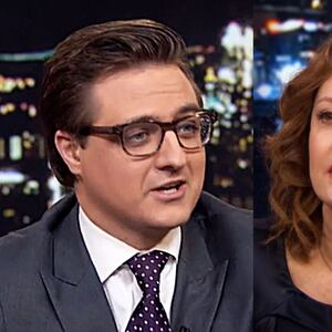articles/2017/02/16/susan-sarandon-confronted-about-president-trump-by-chris-hayes/170215-wilstein-serandon-tease_cueybp