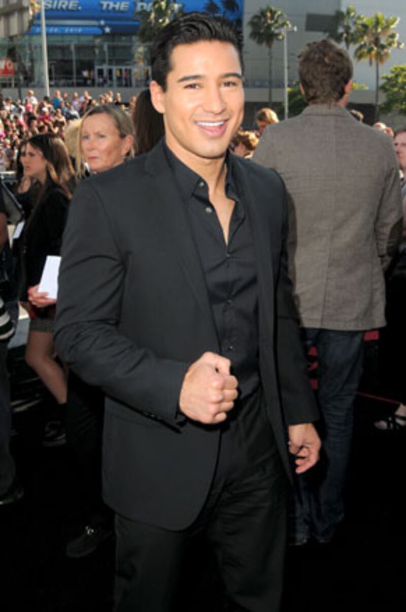 galleries/2010/06/25/twilight-s-starry-night/twilight-premiere---lopez_b5bh1h