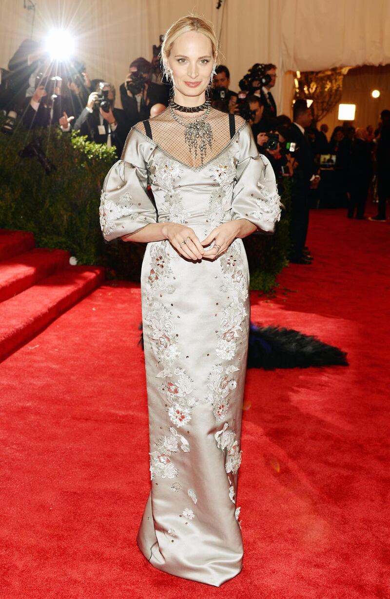 galleries/2013/05/06/met-gala-2013-red-carpet-gallery-photos/130506-met-gala-domingo_tin2lm