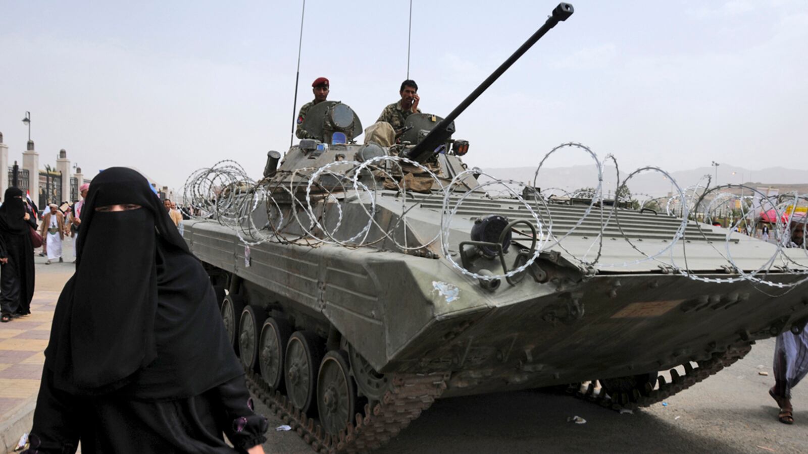 cheats/2011/06/26/islamist-gangs-raid-southern-yemen/yemen-militants-110626_w2hg6c