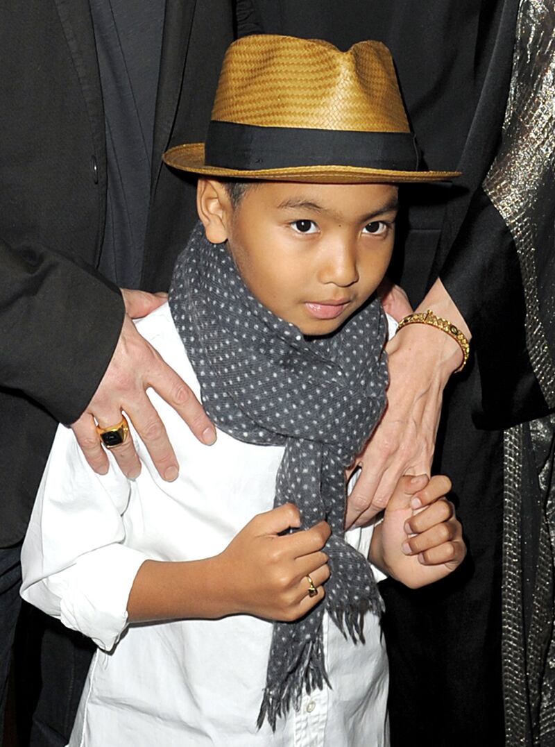 galleries/2013/06/11/toddlers-in-fedoras-this-summer-s-hottest-kid-fashion-trend/toddler-fedoras-jolie-pitt_okwsb3