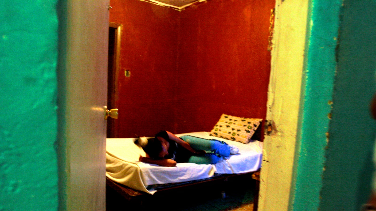 articles/2016/10/08/cops-covered-up-a-trans-woman-s-murder/161007-Noel-The-Cartels-Lap-Dancers-tease_wvnuhl