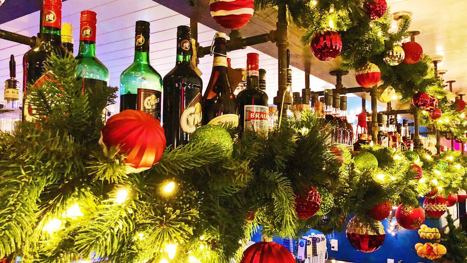 17125-bar-decorations-01_drewod