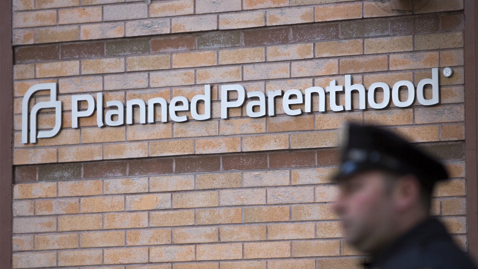 cheats/2015/11/30/colorado-springs-hospital-on-lockdown/151130-pemrose-planned-parenthood-cheat_gcdfej