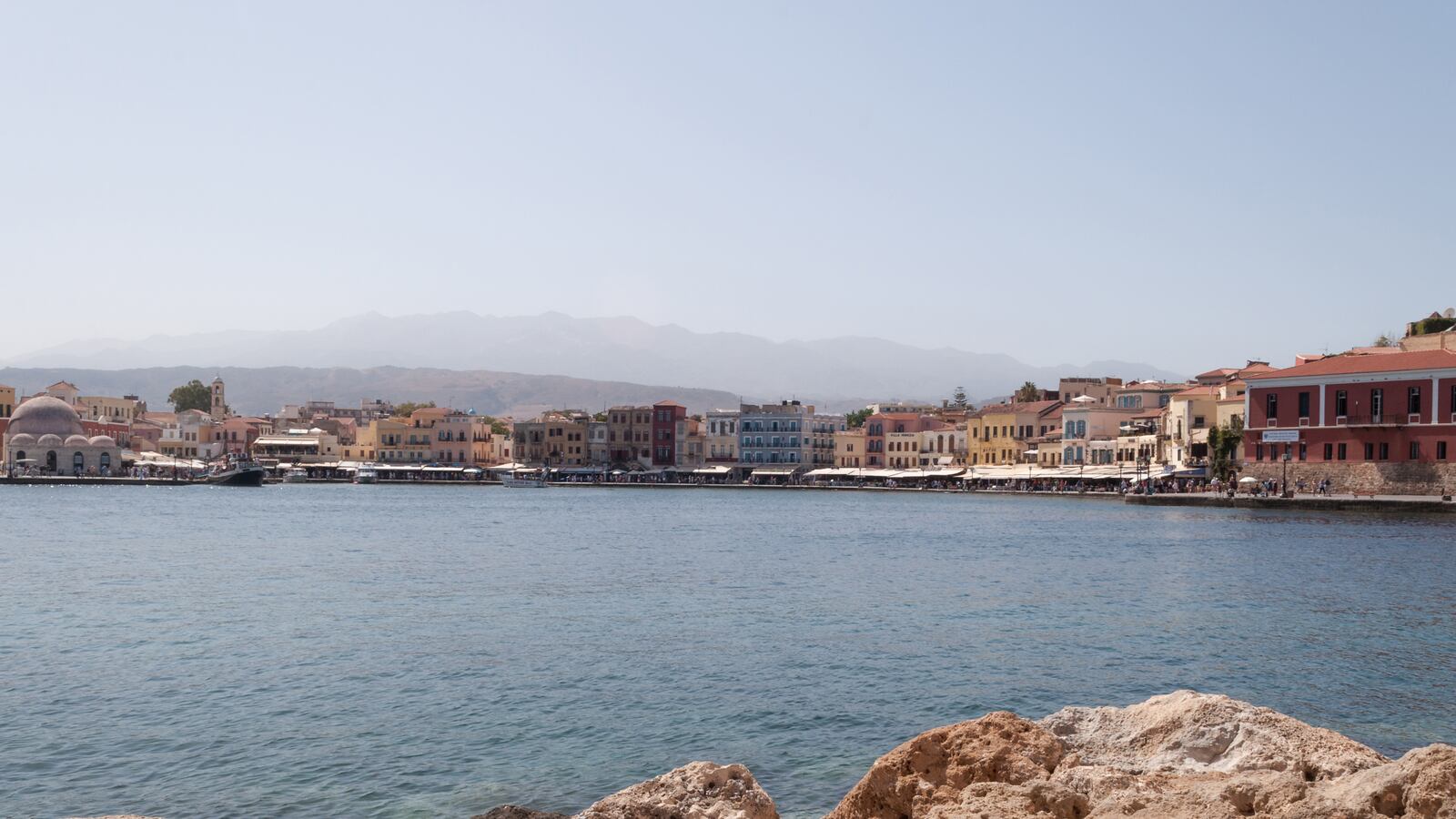 cheats/2013/10/12/earthquake-hits-greek-island/131012-earthquake-crete-cheat_pe31fh