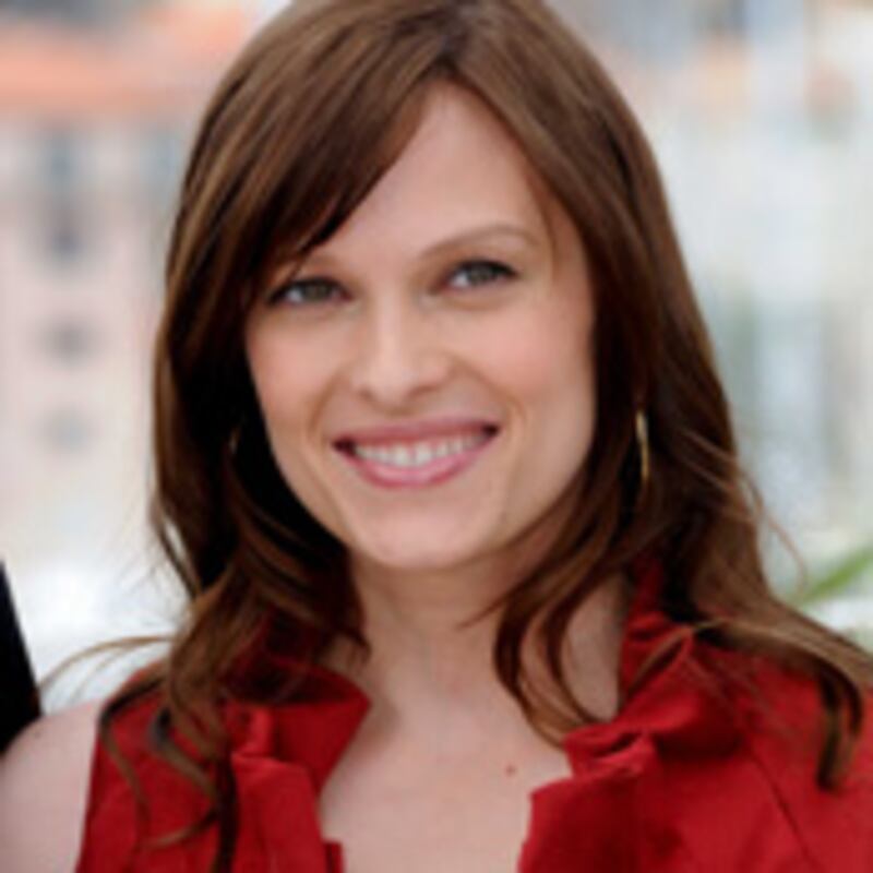 articles/2009/02/15/qampa-with-vinessa-shaw/two-lovers-shaw_14209_lkg3bg