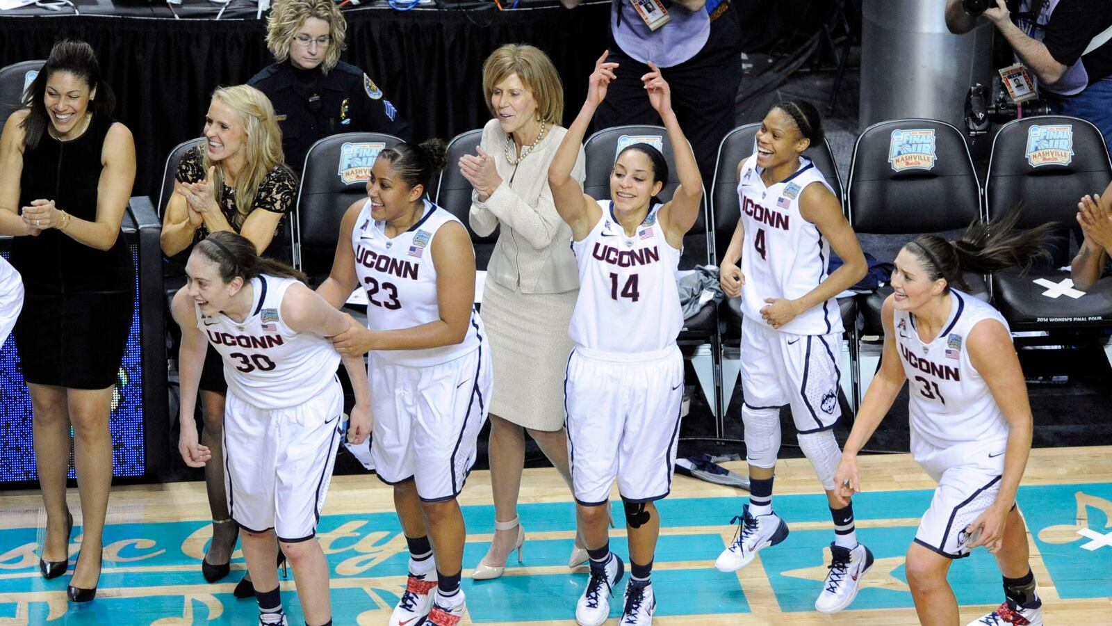 cheats/2014/04/09/uconn-women-take-ncaa-title/140409-uconn-women-cheat_net1mx