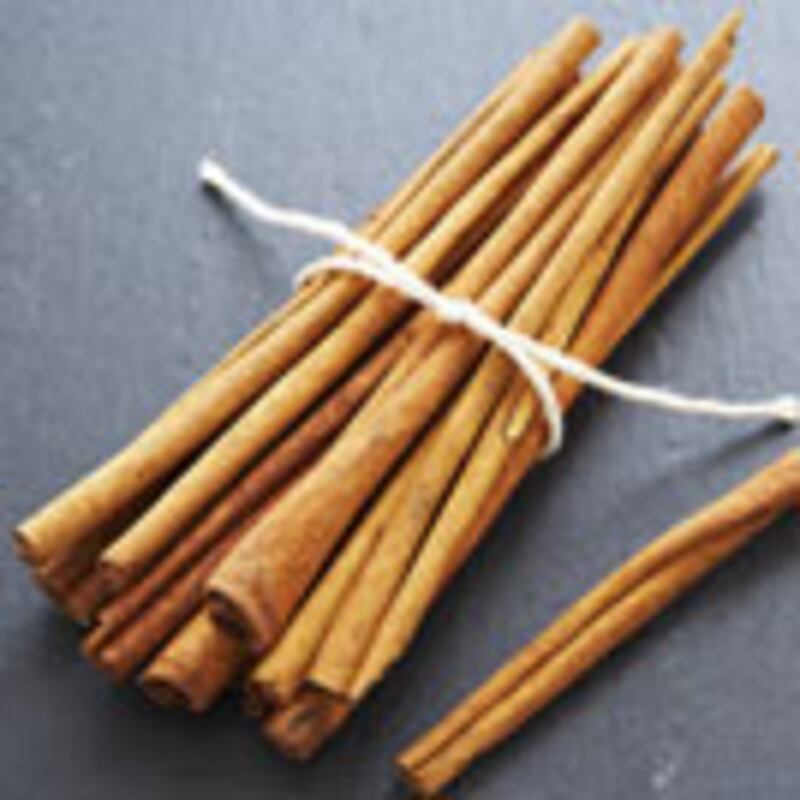 articles/2009/07/21/the-lobster-market-crash-of-2009/ultimate-vs-budget---lobster-tails-with-cracked-black-pepper-and-cinnamon-1_ogl8is