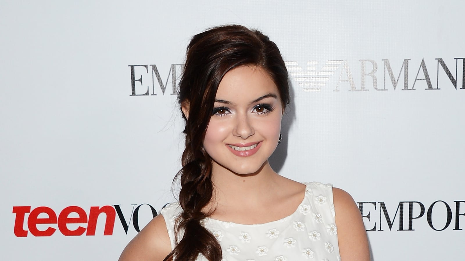 cheats/2012/11/09/ariel-winter-s-mom-denies-abuse/areiel-winter-cheat_f5rkpx