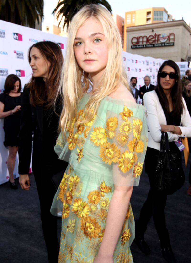 galleries/2012/03/15/dave-franco-pippa-middleton-and-more-celebrity-siblings/celebrity-siblings-elle-fanning_fycjws