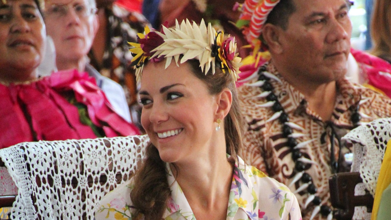 cheats/2012/09/29/tabloid-denies-printing-new-kate-pics/danish-paper-denies-publishing-middleton-cheat_jih1se