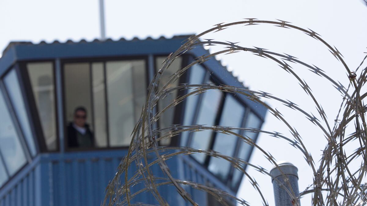 cheats/2011/10/08/california-prisoners-mount-hunger-strike/hunger-strike-prison-california-cheat_e1tnzc