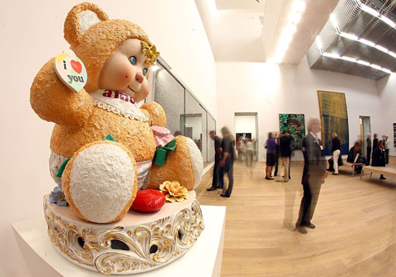 galleries/2009/07/24/jeff-koons-at-the-serpentine-gallery/jeff-koons-6_gpvtwg