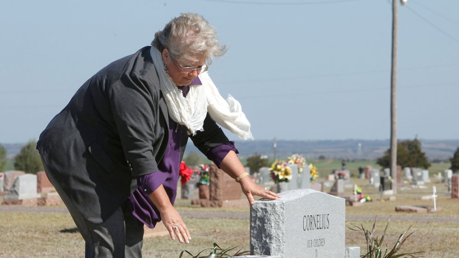 articles/2013/05/01/under-obama-a-breakdown-in-the-death-benefits-owed-to-veterans/130430-Vet-Death-Benefits-embed-01_zvixpf