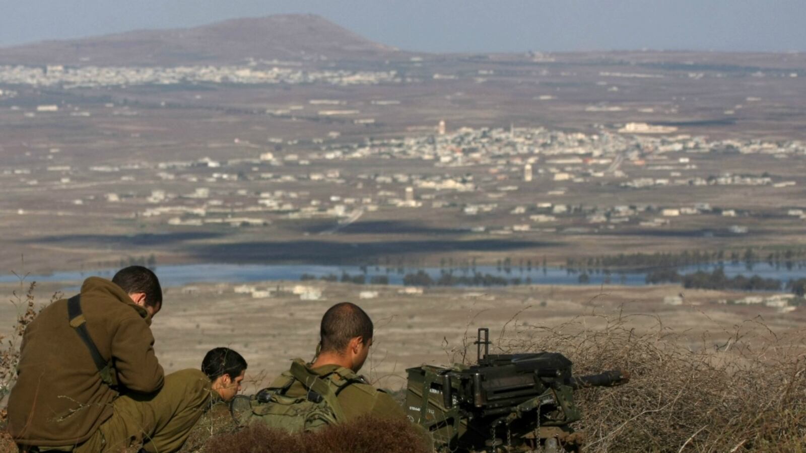 cheats/2012/11/17/israel-shells-syria/israel-syria-cheat_p8yfcq