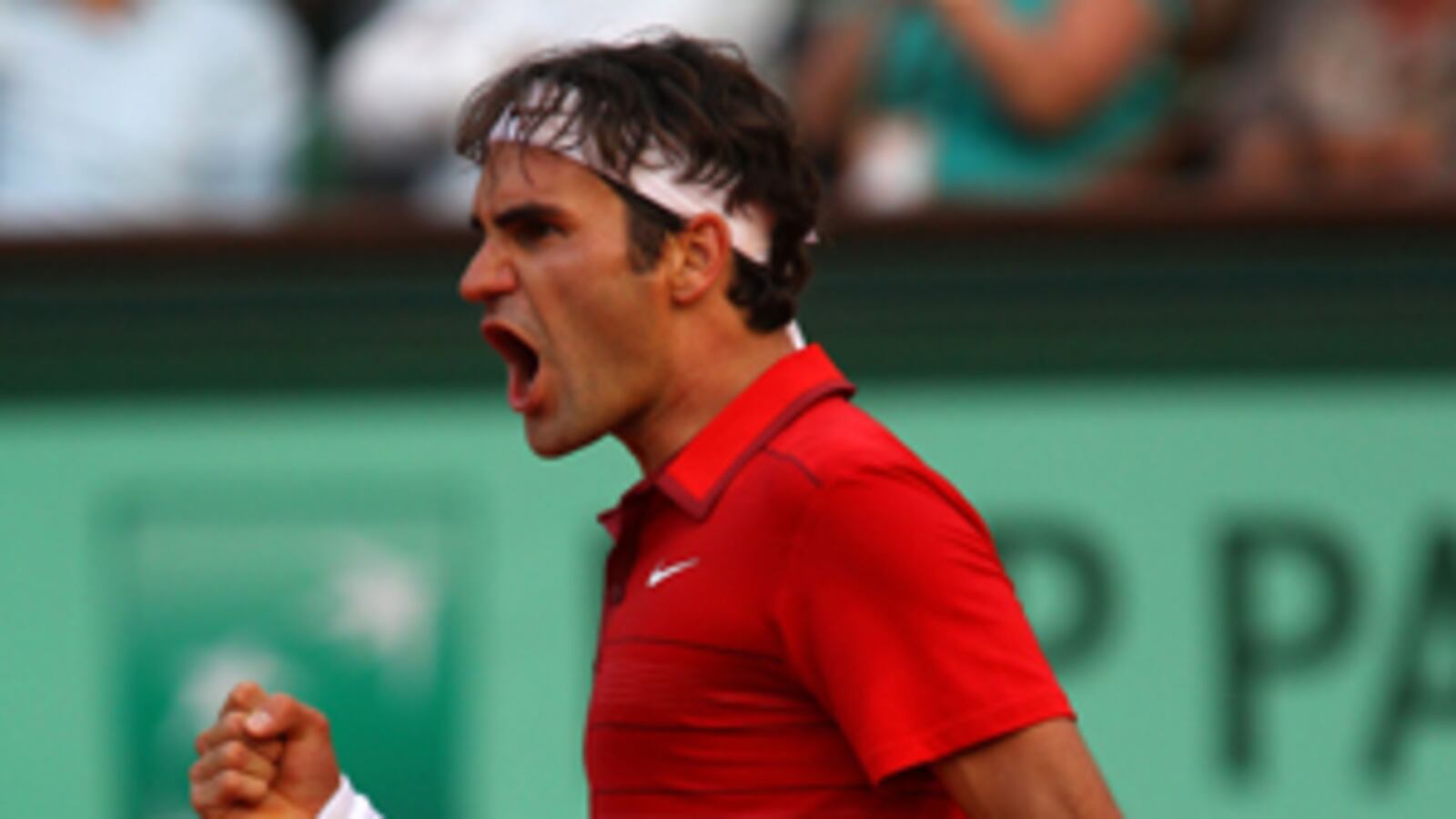 cheats/2011/06/04/federer-ends-djokovics-winning-streak/roger-federer-french-open-63_xkcjkh