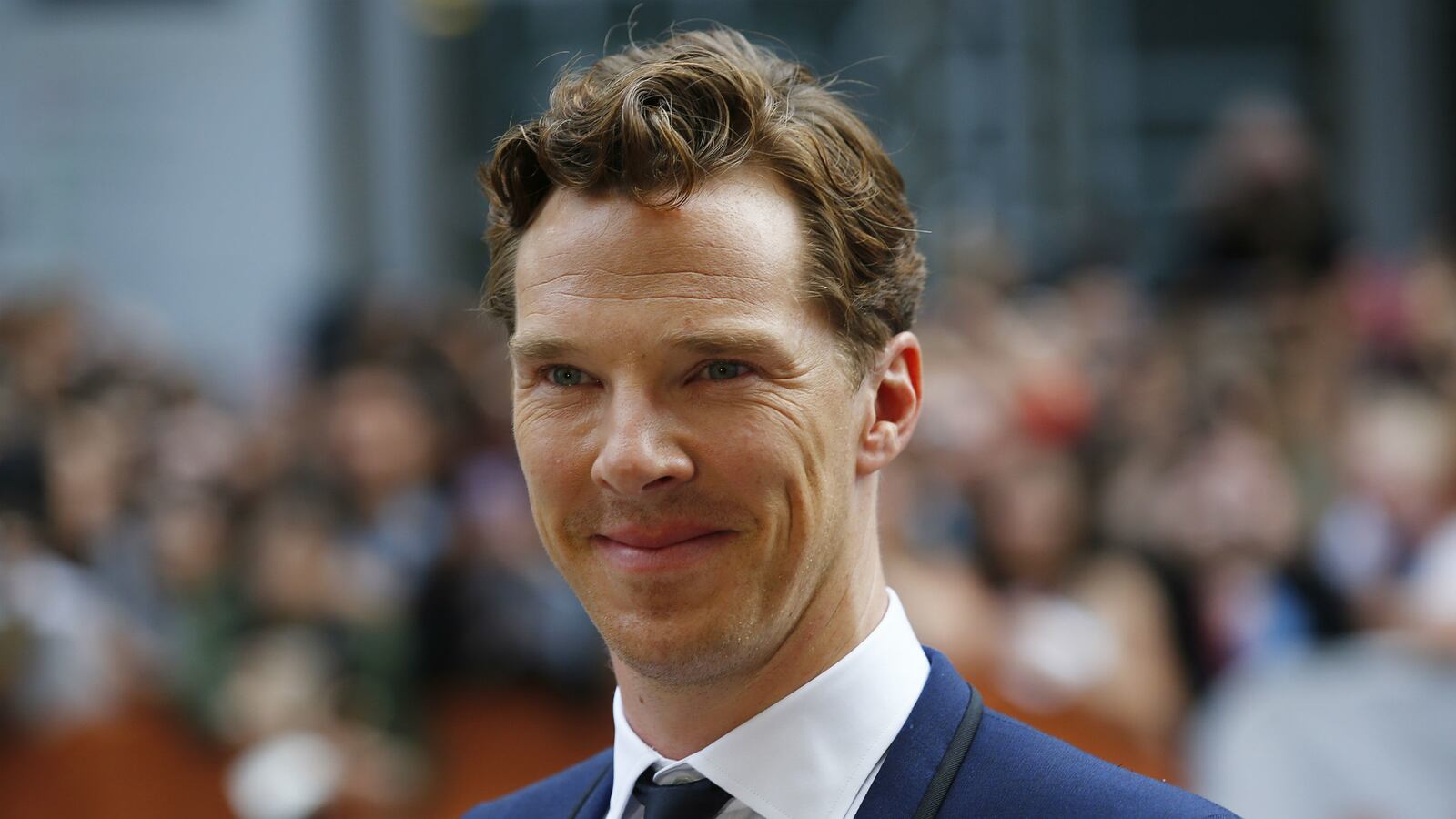 cheats/2014/11/05/benedict-cumberbatch-gets-engaged/141105-benedict-cumberbatch-cheat_bpqd4v