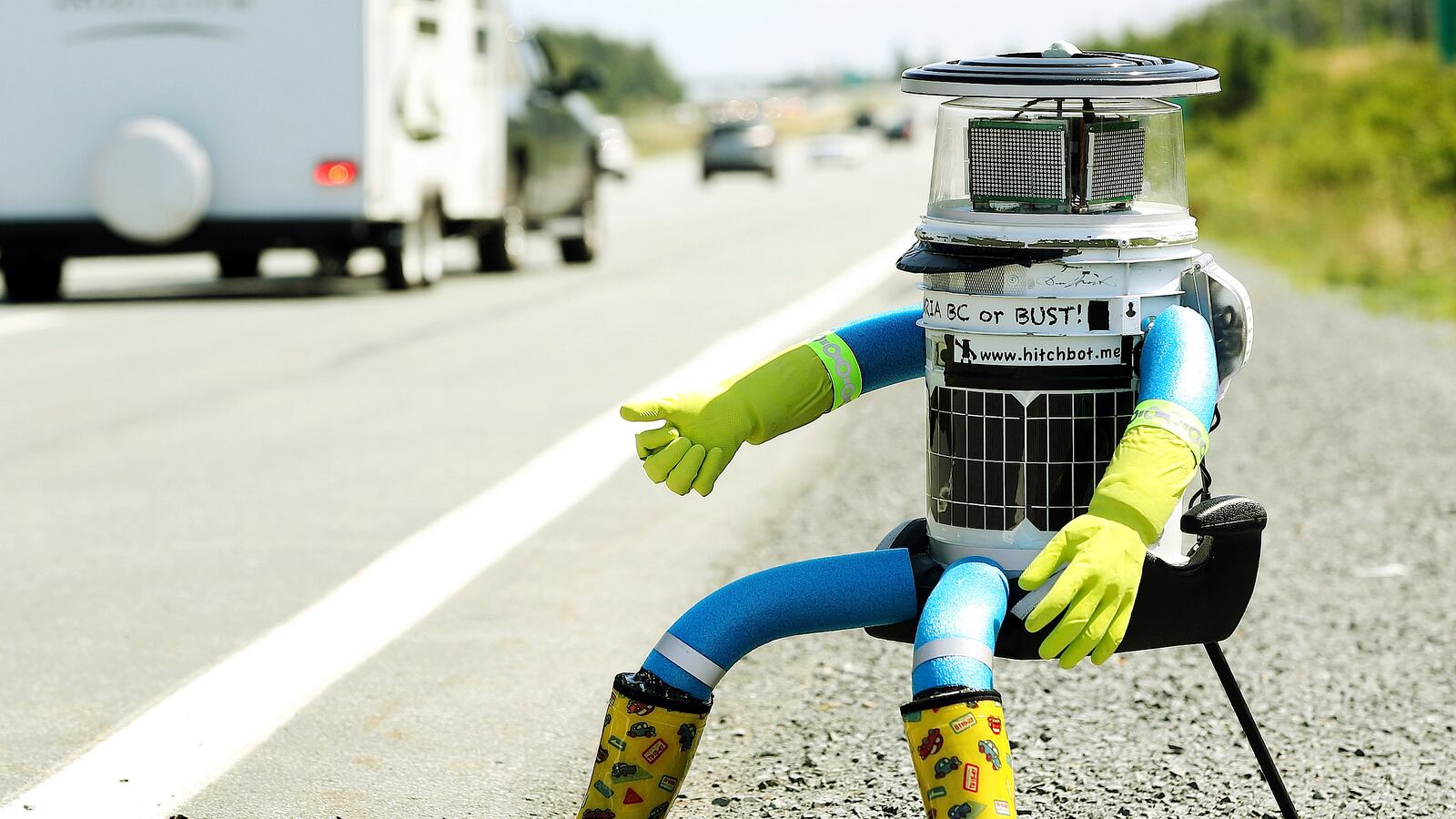 cheats/2015/08/06/hitchbot-is-heading-home/150806-HitchBOT-heading-home-cheat_z5uqrs