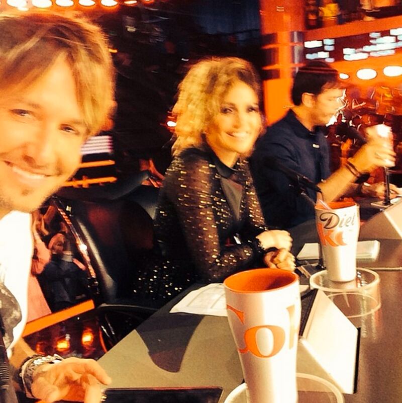 galleries/2014/04/12/oprah-james-franco-the-week-s-best-celebrity-selfies/140411-selfies-keithurban_b6ohkf