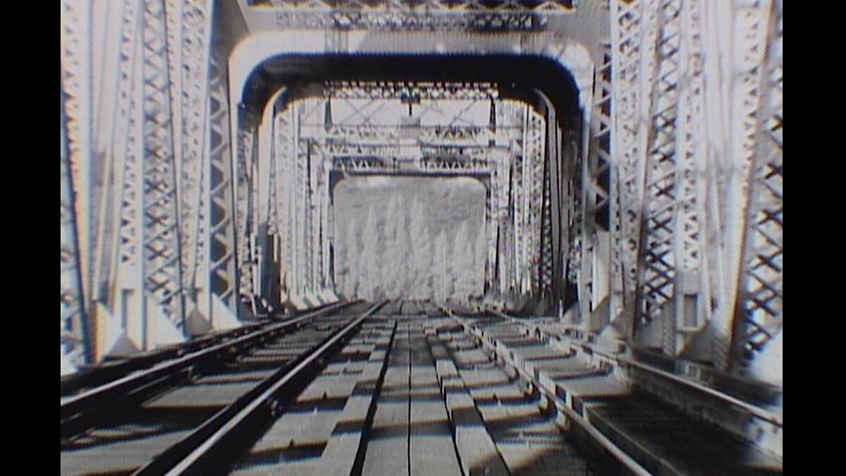 articles/2013/04/24/richard-serra-at-the-art-gallery-of-ontario-is-the-daily-pic-by-blake-gopnik/turnbridge-daily-pic_mjuhnr