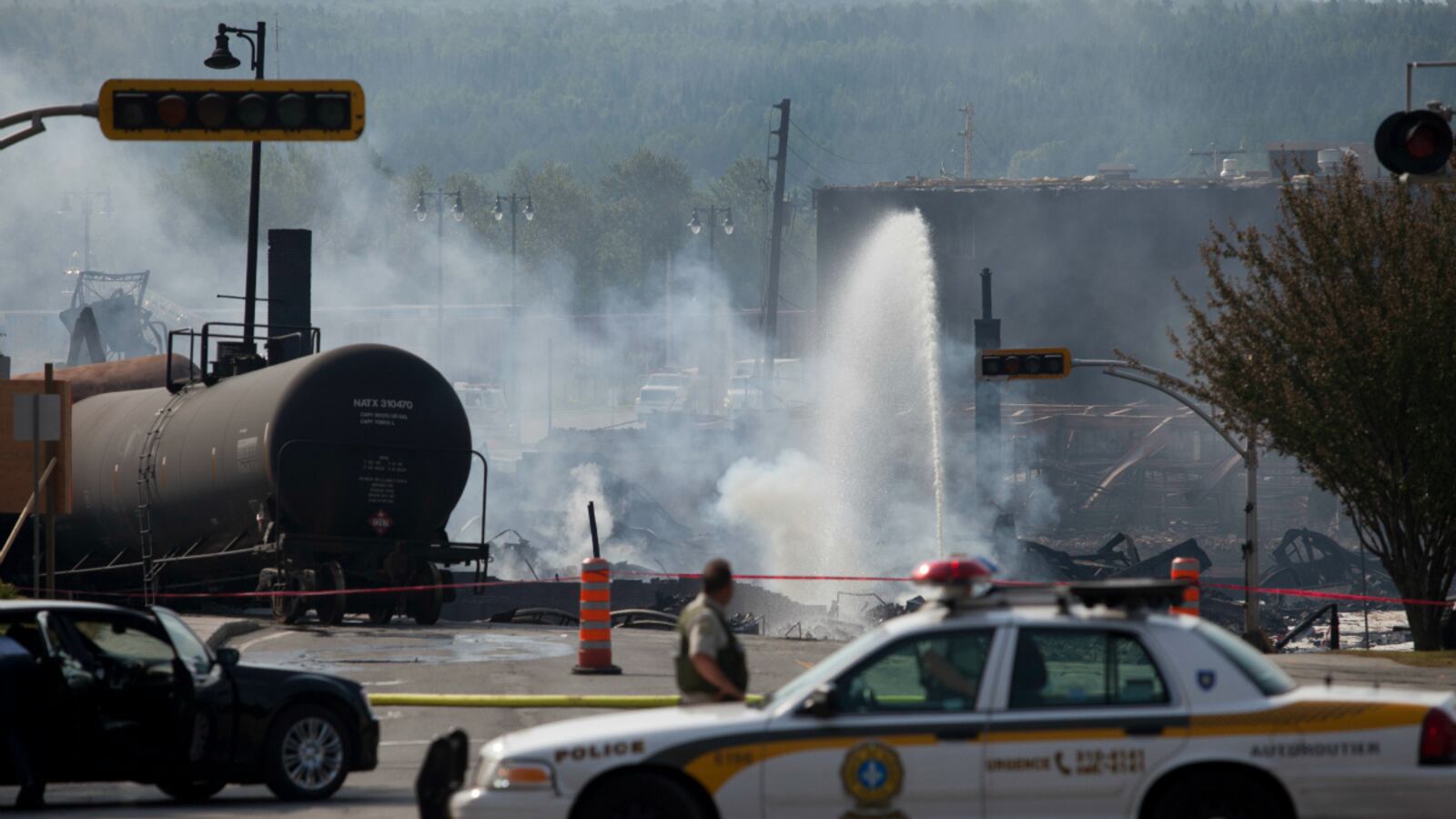 cheats/2013/07/08/13-perish-in-canadian-train-accident0/canada-train-derails-cheat_maltn7