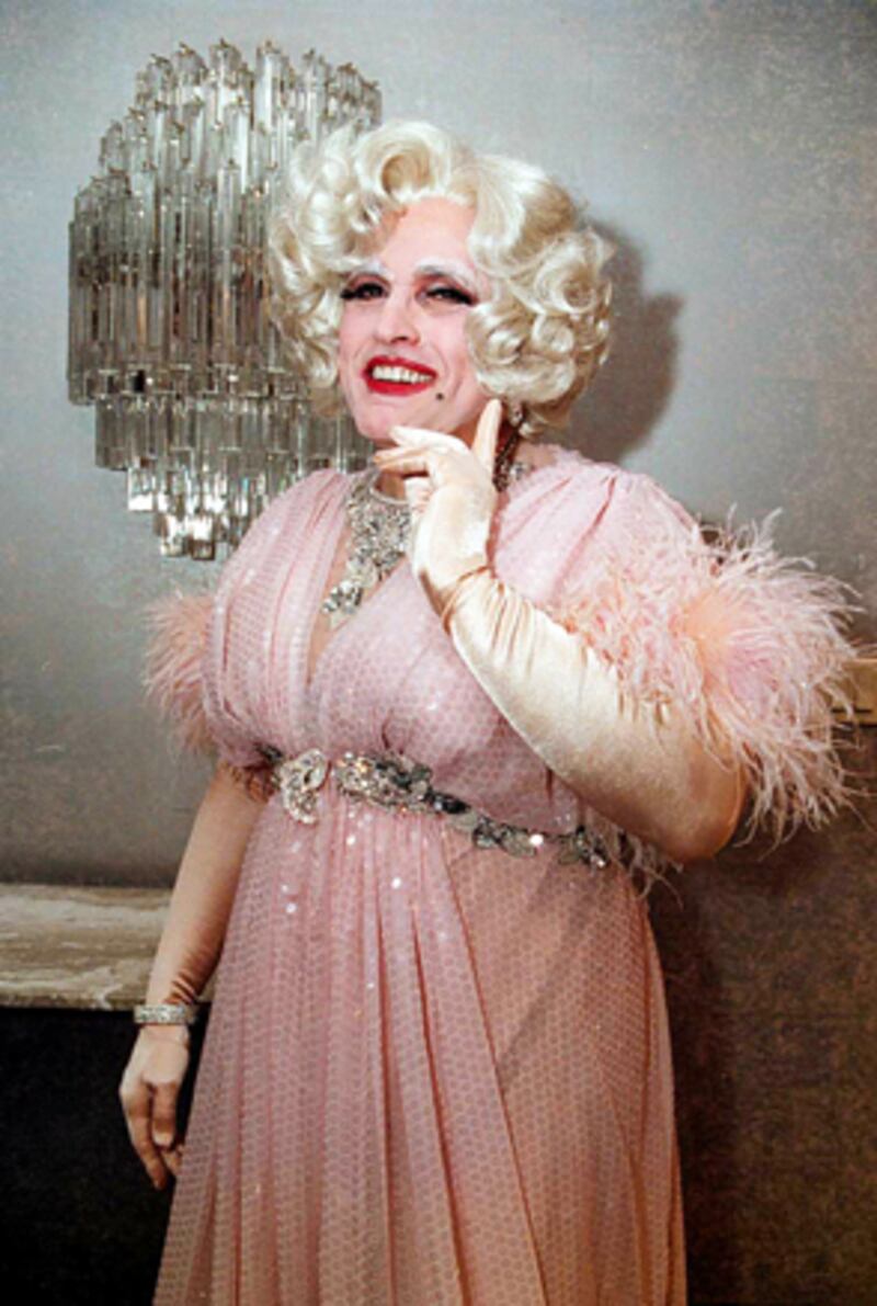 galleries/2010/10/13/marilyn-monroe-look-alikes/marilyn-monroe-look-alikes---guilliani_medoun