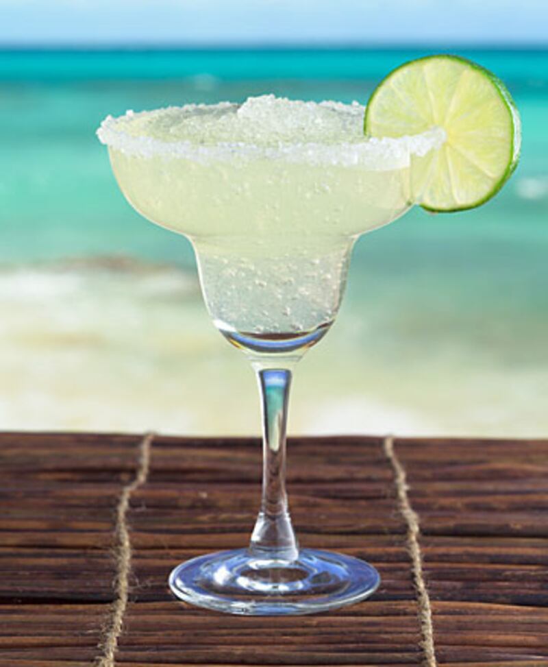galleries/2010/07/12/the-healthiest-and-fattiest-cocktails/summer-drinks---margarita_pbvpzf