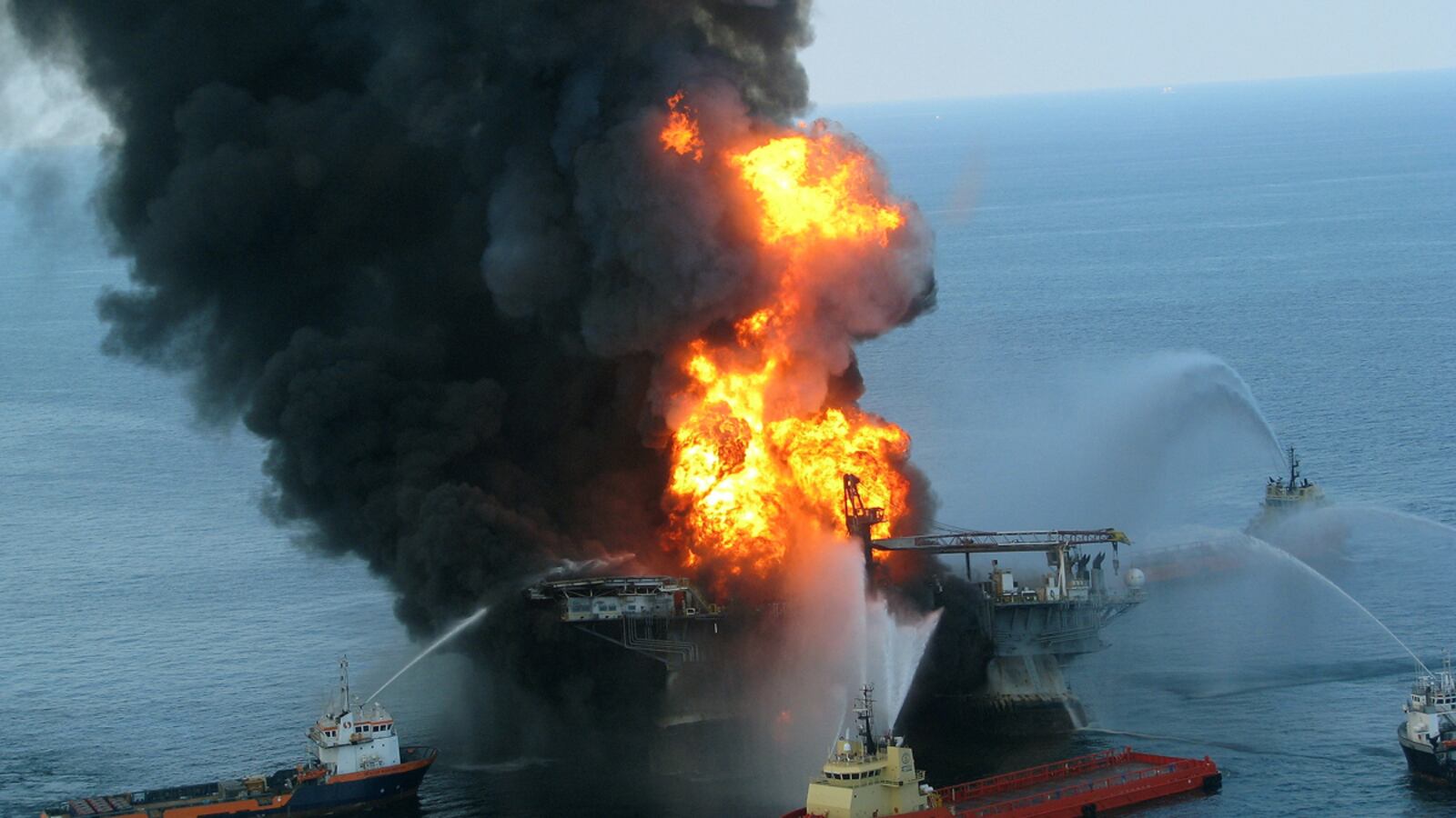 cheats/2012/03/04/deepwater-drilling-roars-back-to-life/gulf-oil-spill-poor-management-cs_qsrsko