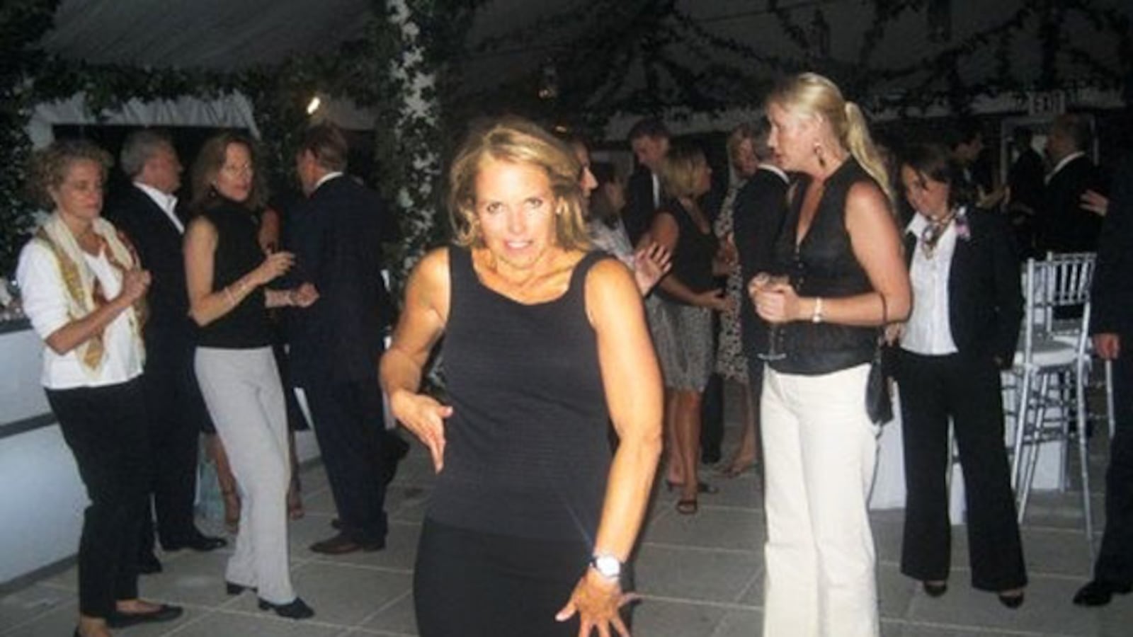 galleries/2009/11/24/celebrity-dance-off/dancing-celecouric_zplyde