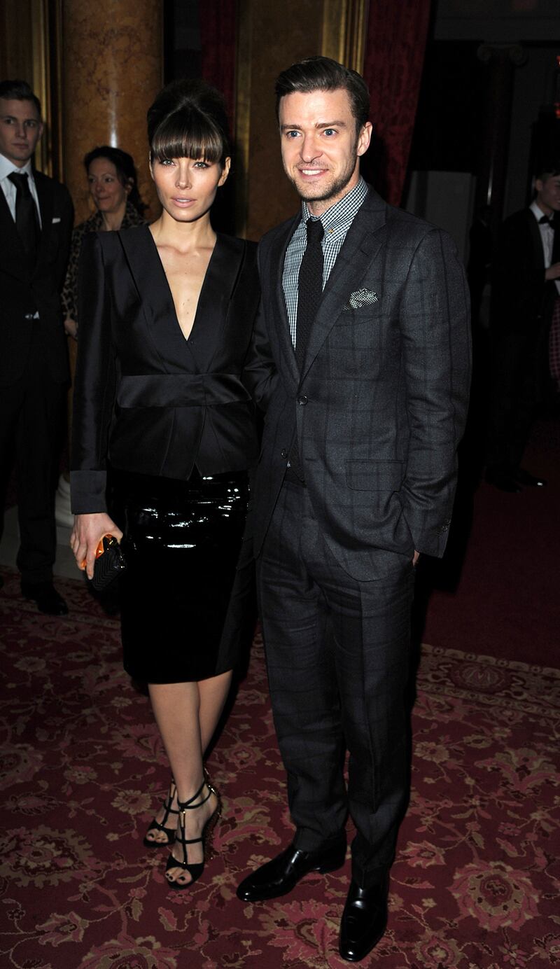 galleries/2013/02/22/best-worst-dressed-photos/130221-biel-timberlake_azjtu4