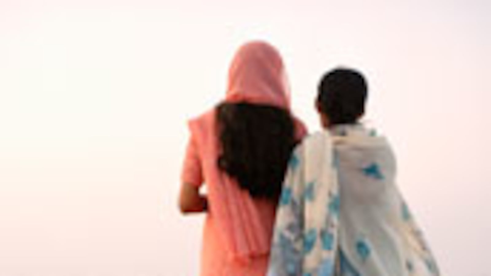 articles/2010/05/07/my-mothers-last-sari/sikka-sari-mother_99178_hfmifb