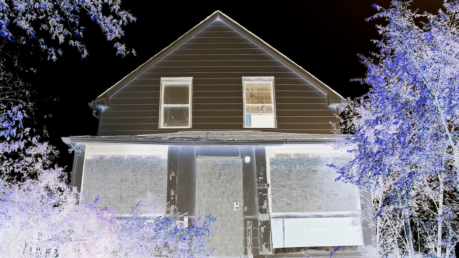 articles/2014/10/22/gary-indiana-is-a-serial-killer-s-playground/141021-glawe-indiana-tease_xqx33n