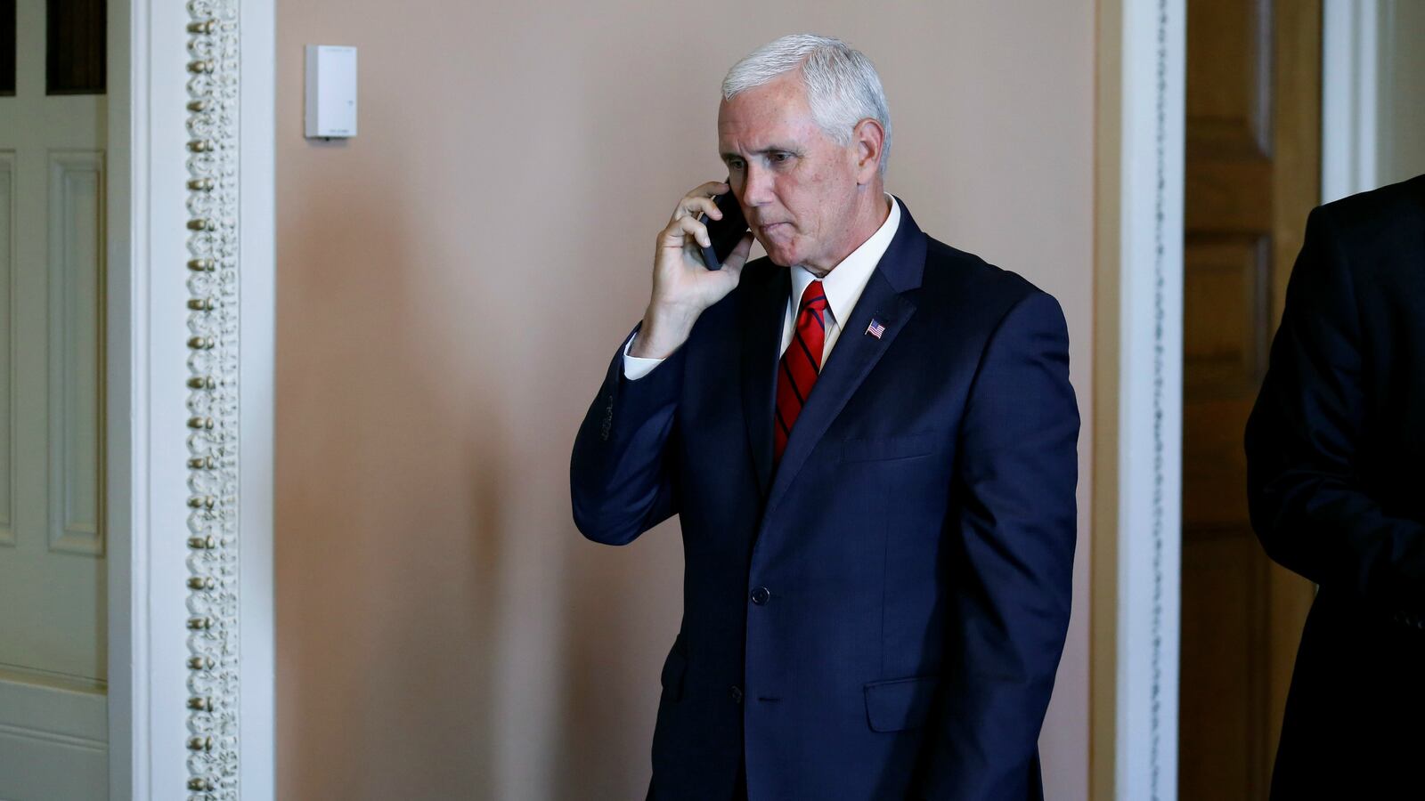 180909-mike-pence-denial-nyt-cheat_rwhpmw