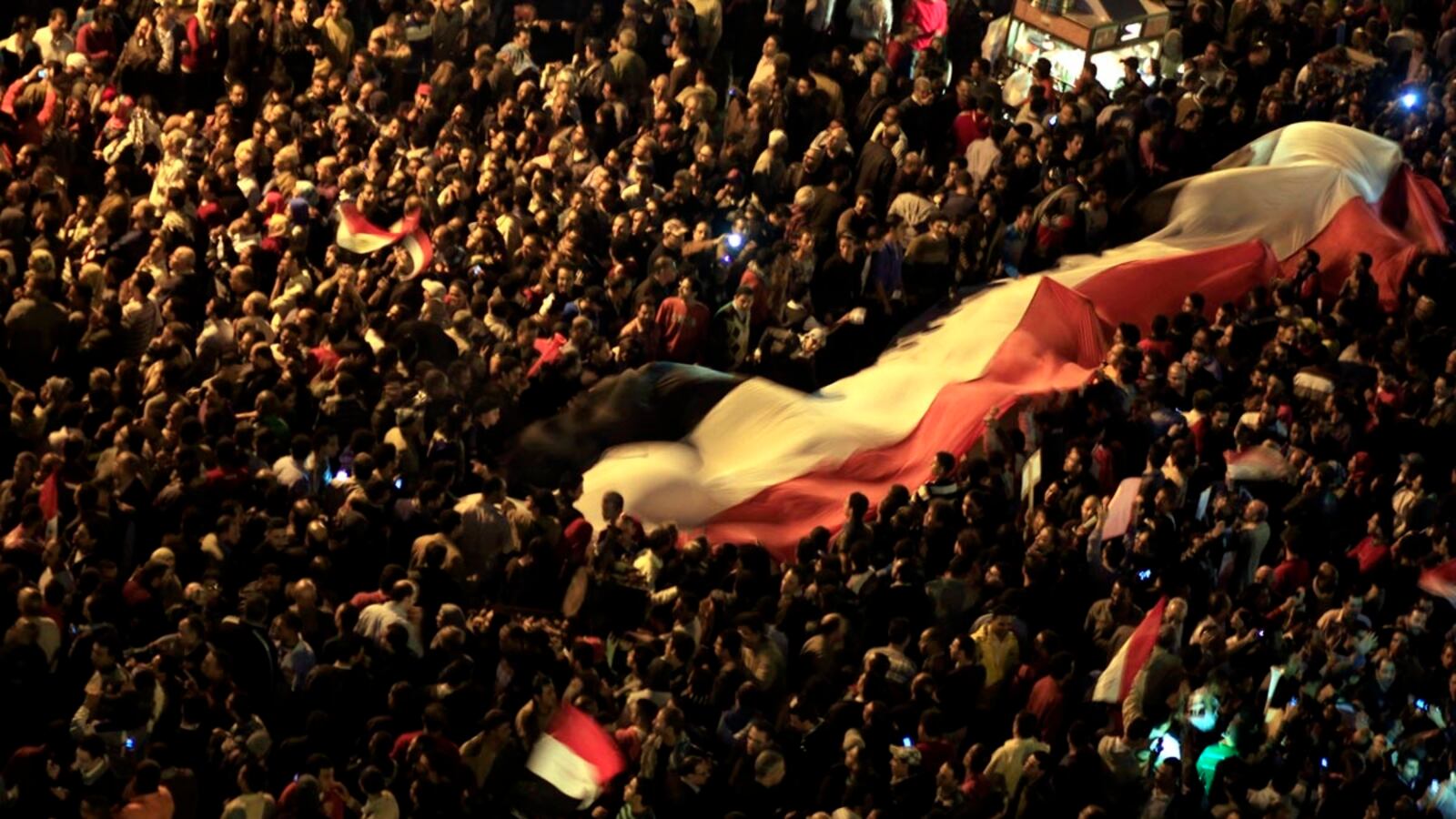 cheats/2012/11/28/egypt-s-top-courts-stop-work/egypt-morsi-protest-continue-cheat_oi8l64