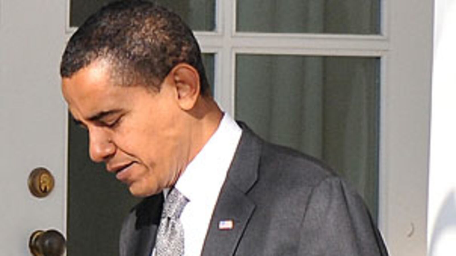 cheats/2009/01/30/obama-preparing-second-bank-rescue/obama-blackberry_j4pd5m