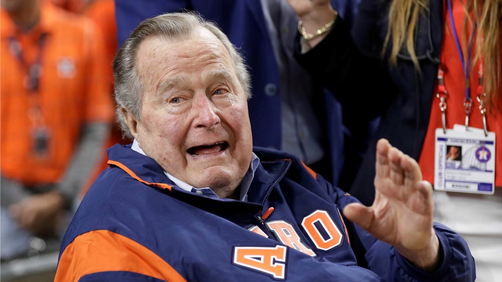 171126-bush-cheat_g1wcwg