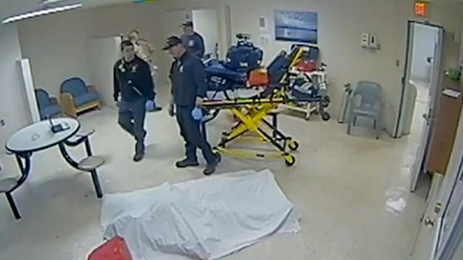 2023-03-21T221456Z_955563881_RC2HYZ9XHUJ3_RTRMADP_3_CRIME-VIRGINIA-POLICE_n0xphh