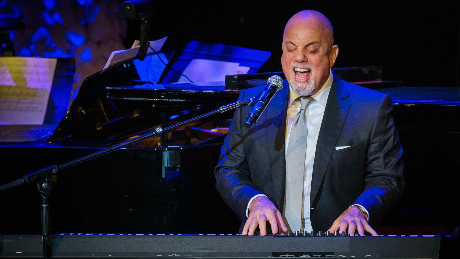 180722-billy-joel-star-david-cheat_u88pok