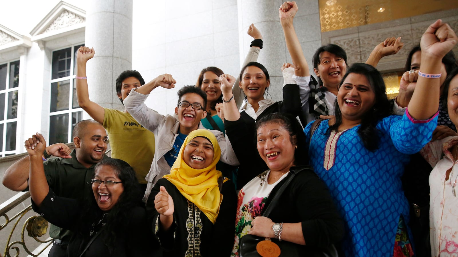 cheats/2014/11/07/malaysia-muslims-win-right-to-cross-dress/141107-malaysia-cross-dressing-cheat_radhmu