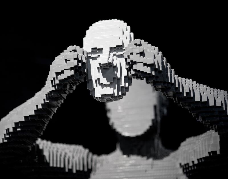 galleries/2014/02/07/20-amazing-lego-sculptures-that-will-blow-your-mind-photos/140206-lego18_nvoyq5