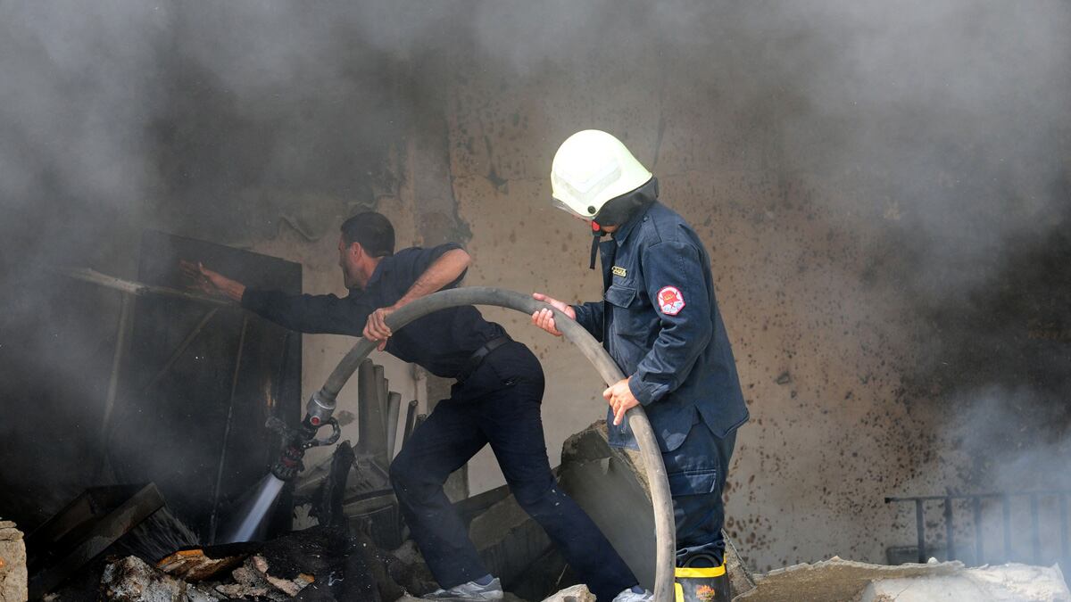 cheats/2012/09/26/two-bombs-explode-in-damascus/damascus-syria-bombs-security-cheat_mlcrbg