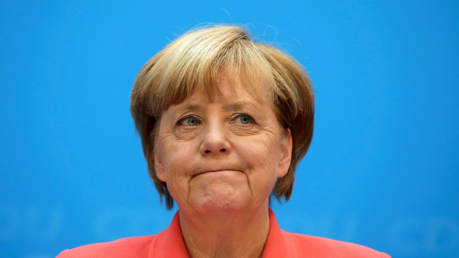 2016-09-19T000000Z_1349364762_D1BEUCEXFWAB_RTRMADP_3_GERMANY-MERKEL_rbup8s