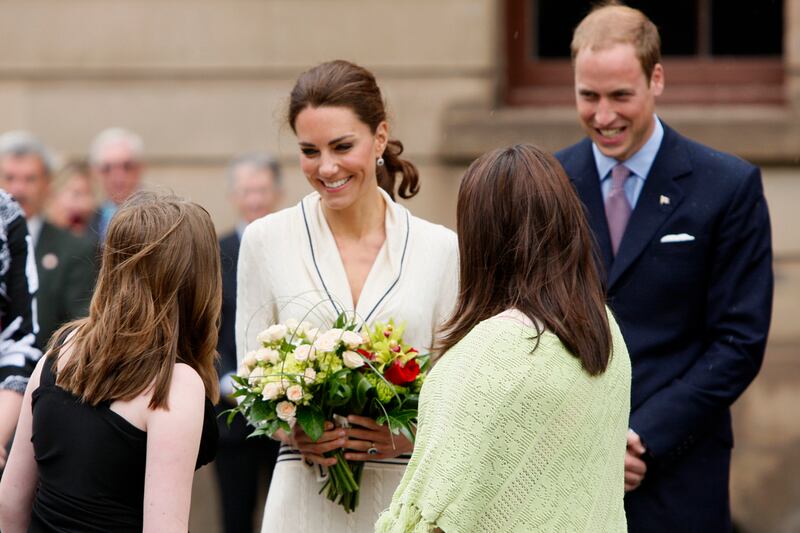 galleries/2011/07/01/royal-tour-of-canada-and-the-united-states/kate-will-canada-flowers_vogwxm