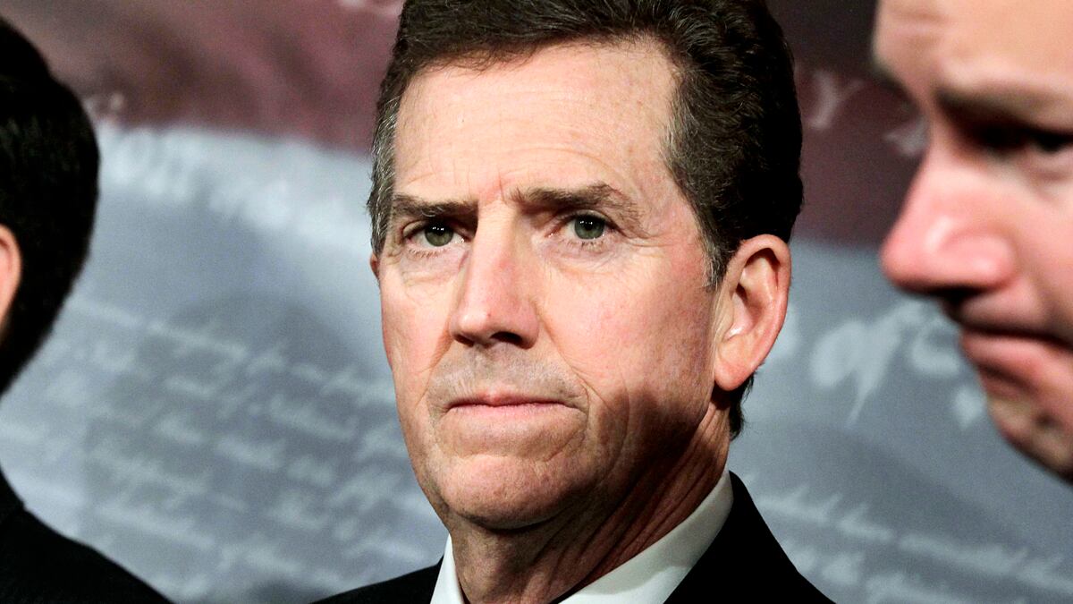 articles/2011/09/08/jim-demint-gop-s-new-kingmaker-courted-by-mitt-romney-rick-perry-others/jim-demint-murphy_rjryar