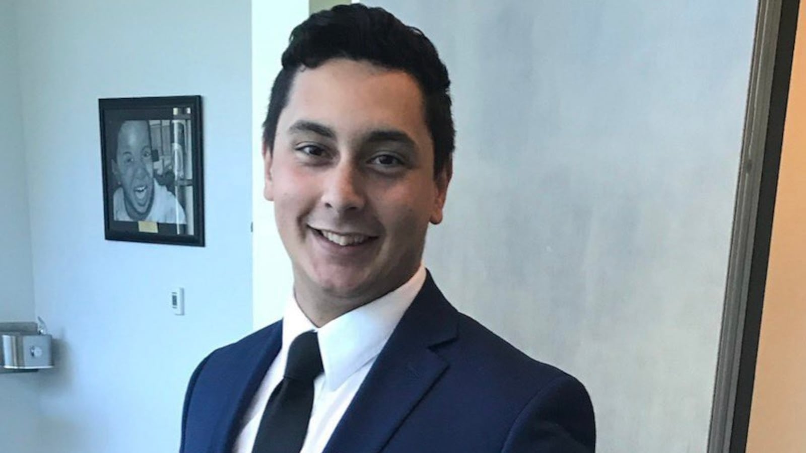 FFg9XByX0AI0kdt_fbszfz