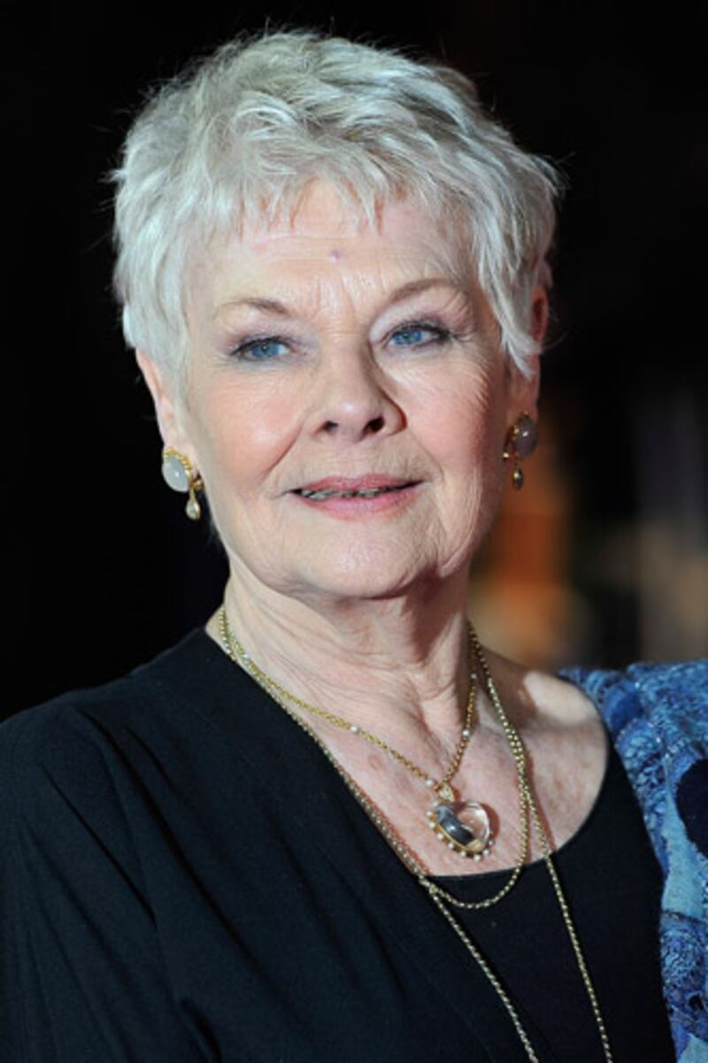 galleries/2012/08/10/jeremy-renner-in-bourne-legacy-steve-carrell-more-hot-after-40-stars-photos/dench-famous-after-forty_zz2bdt