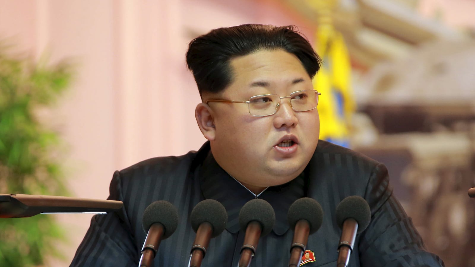 cheats/2015/12/10/north-korea-we-have-h-bomb/151210-kim-jong-un-cheat_l0vpjh